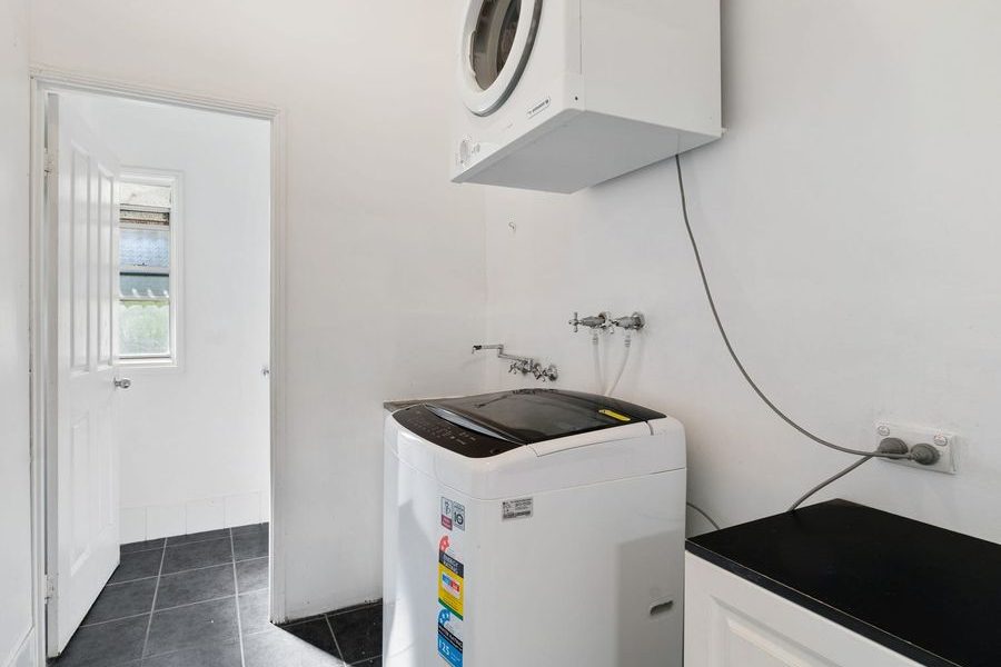 Laundry before the renovation