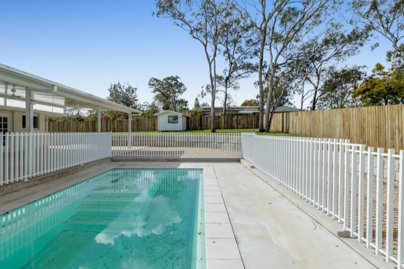 New swimming pool with glass and aluminium fencing
