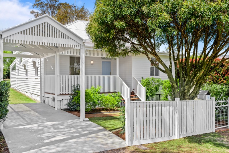 Front of the renovated timber cottage in Mount Lofty